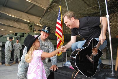 Steve Wariner pictured during a recent visit to Rose Barracks Army Post in Vilseck, Germany, where he performed for American troops. 