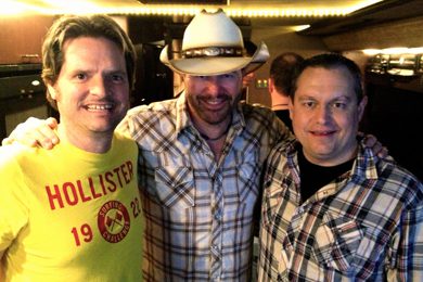 Before playing the San Antonio Stock Show & Rodeo, Toby Keith visited with KCYY/PD & Cox Media VP of Country Programming, Randy Chase. Keith’s “Hope on the Rocks” takes our No. 5 spot this week. Pictured (L-R): Greg Sax (SDU), Toby Keith, and Randy Chase. 