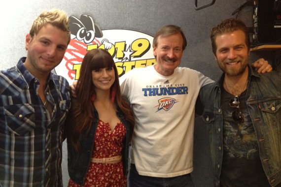 Gloriana recently visited with Bill Reed of KTST. The trio was featured in the May 7th season finale of the hit CW’s ‘Hart of Dixie’ performing the single "Can't Shake You.” Pictured (L-R): Gloriana’s Mike and Rachel, Bill Reed, and Gloriana’s Tom. 