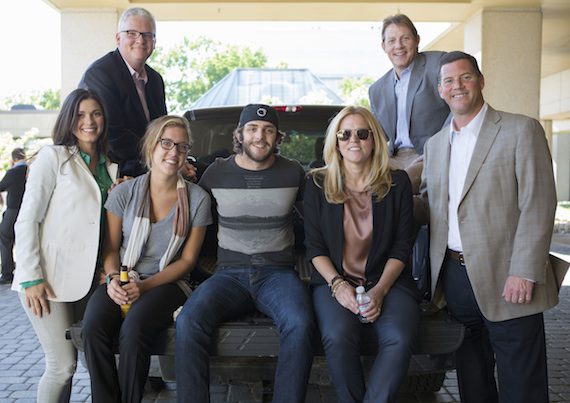 Pictured (L-R): Major Management’s Virginia Davis; BMI’s Perry Howard and Penny Everhard; Thomas Rhett; and BMI’s Leslie Roberts, Clay Bradley, and Mark Mason. 