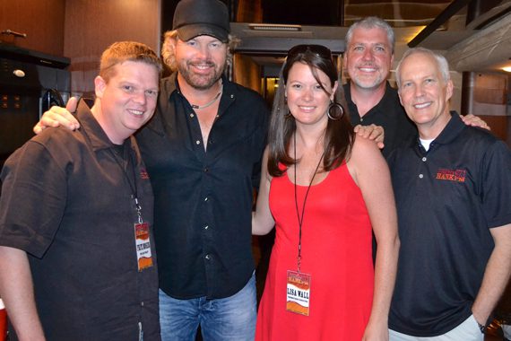Toby Keith, whose “Drinks After Work” has our No. 2 spot this week, took his 'Hammer Down Tour' to Indianapolis and visited with WKLH staff. Pictured (L-R): Fritz Moser (WKLH MD), Keith, Lisa Wall (WLHK), Dave O'Brien (WLHK mornings), and Bob Richards (WLHK OM/PD)