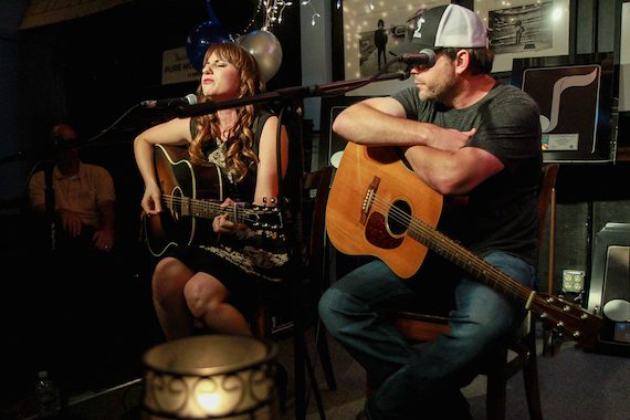 Caitlyn Smith and Rhett Akins perform during last night’s NMPA Songwriter Showcase at Nashville’s Bluebird Café. Photo: NMPA/Bev Moser.