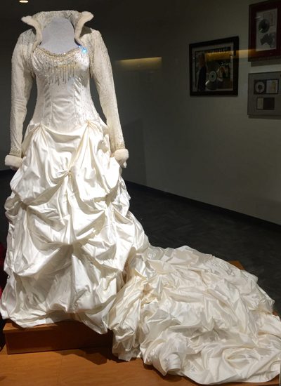 Yearwood's wedding dress she wore when marrying Garth Brooks, designed by Sandi Spika. 