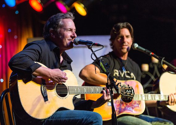 Jim Collins (l) and Brett James perform during the CMA Songwriters Series Thursday night at Joe's Bar in Chicago. Photo Credit: Justin Harris / CMA