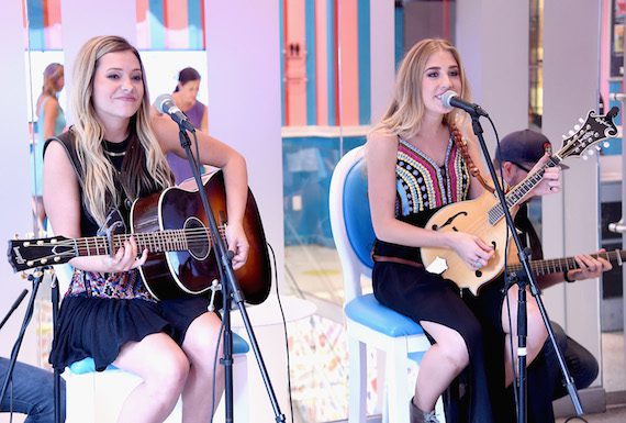 Maddie & Tae welcome guests to a private performance at Dylan’s Candy Bar in New York City – the famed candy shop owned by Ralph Lauren’s daughter, Dylan. Photo: Getty Images for Dot Records