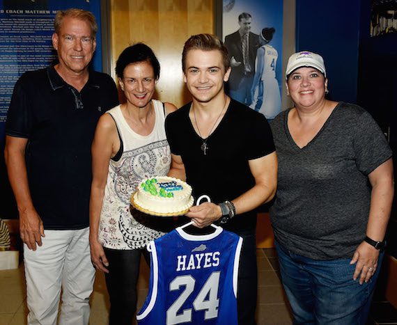 Pictured (L-R): John Hamlin, EP, Switched On Entertainment; Leslie Fram, SVP Music Strategy and Talent, CMT; Hunter Hayes; Margaret Comeaux, VP Music & Event Production, CMT. Photo: Rick Diamond/Getty Images