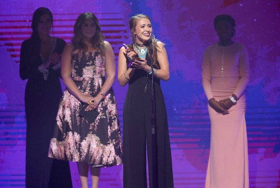 Lauren Daigle receives Artist of the Year award onstage during the 2016 Dove Awards at Allen Arena, Lipscomb University on October 11, 2016 in Nashville, Tennessee. (Photo by Terry Wyatt/Getty Images for Dove Awards)