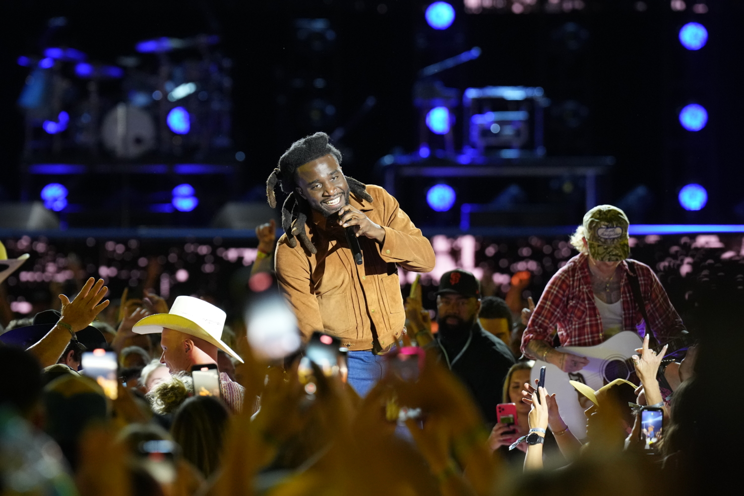 Cma Thursday CMA Fest Night 1: Post Malone, Jordan Davis, Ashley McBryde & More ...