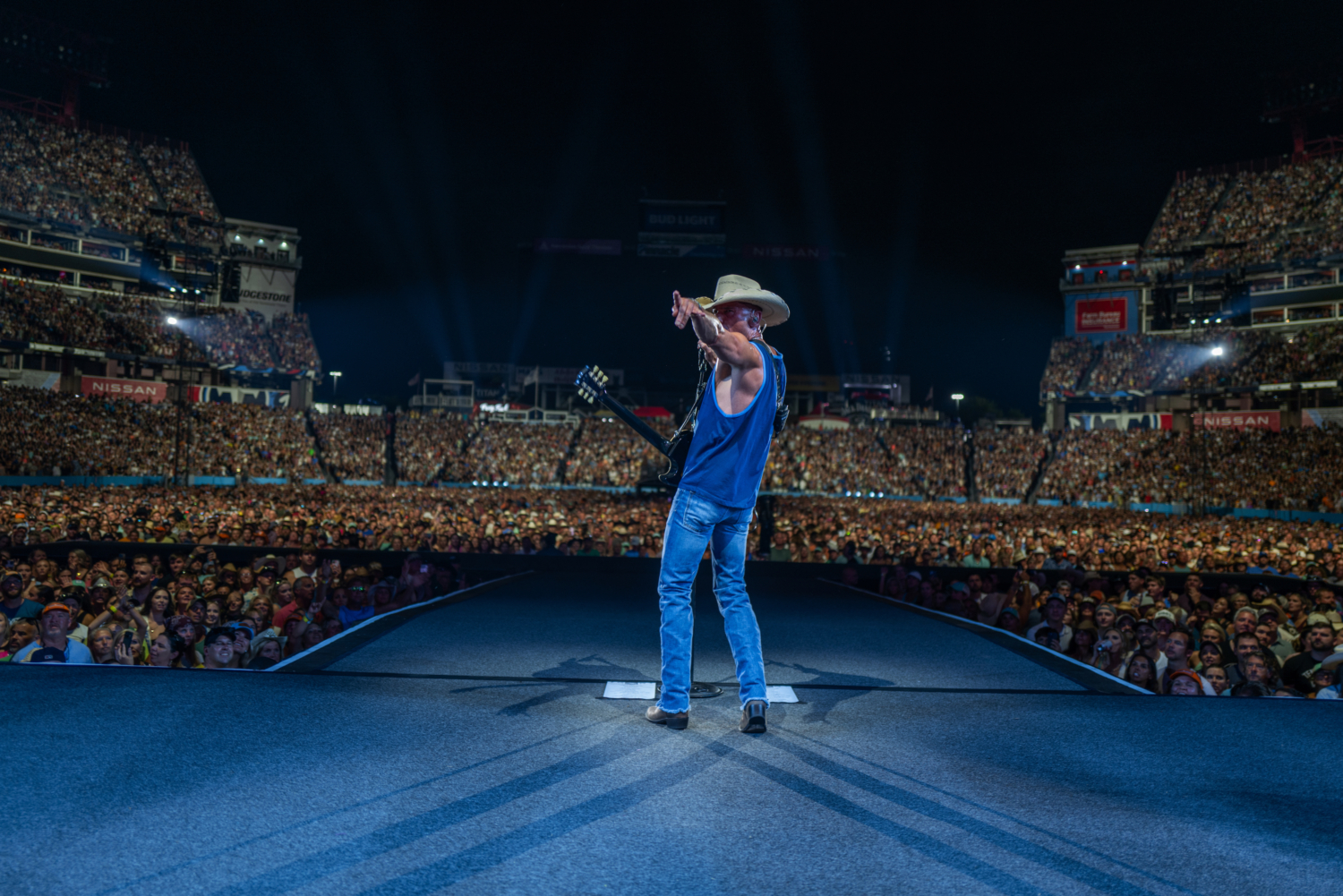 Kenny Chesney Brings The Heat & The Hits For His 200th Stadium Show