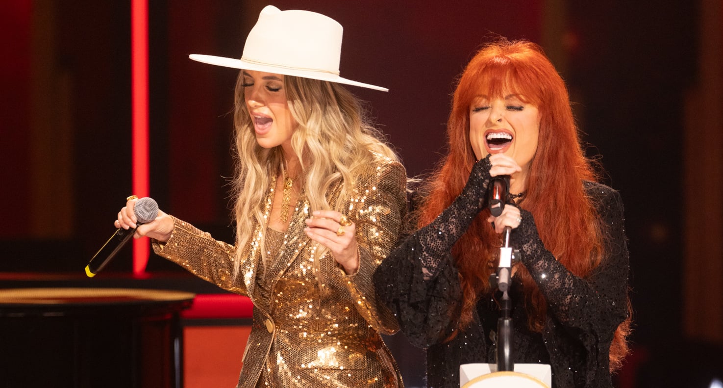 Wynonna-w-Lainey-Wilson-by-