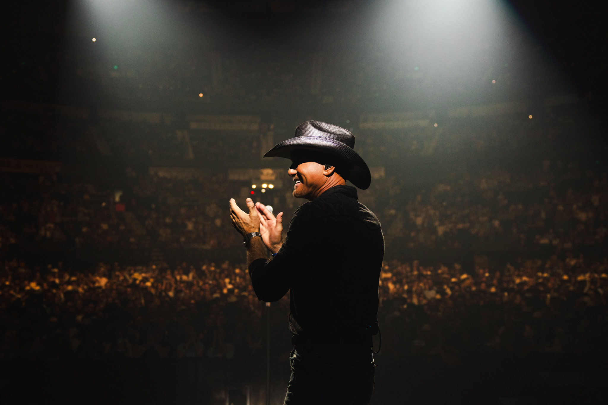 Tim McGraw To Headline 2026 Navy Federal Credit Union NHL Stadium TC MCR TM 8880 2048x1366 