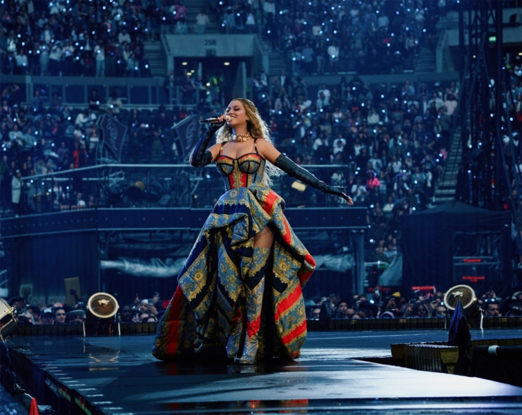 Beyoncé Notches Highest Grossing Country Tour In Boxscore History ...