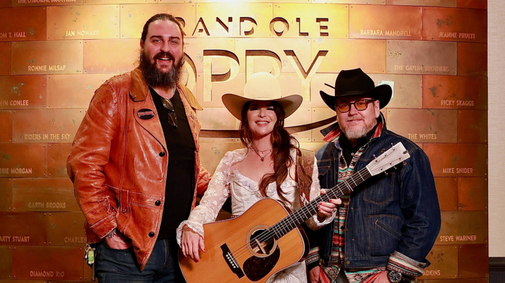 Jenna Paulette Signs With The Erv Woolsey Company