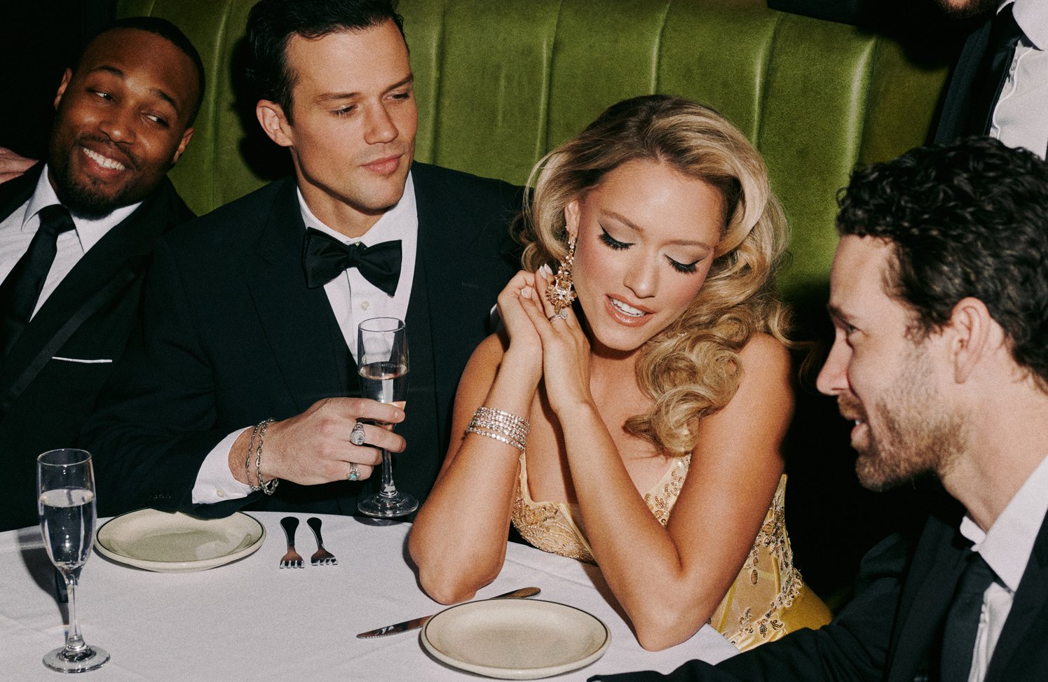 DISClaimer Single Reviews: Emily Ann Roberts Delivers A ‘Delightful Listening Experience’