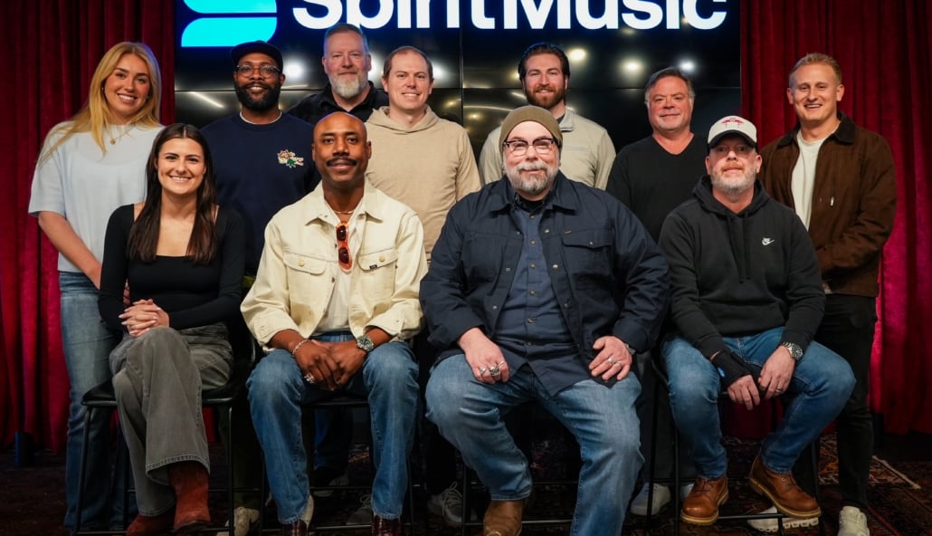 Jamie Moore Signs With Spirit Music Group
