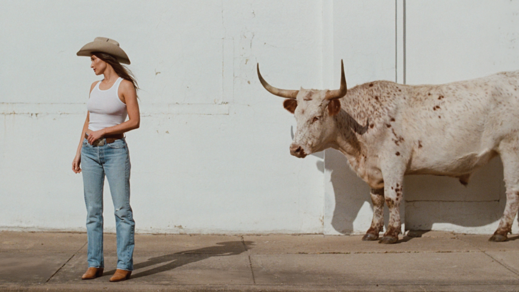 Kacey Musgraves Explores ‘Middle Of Nowhere’ On New Album